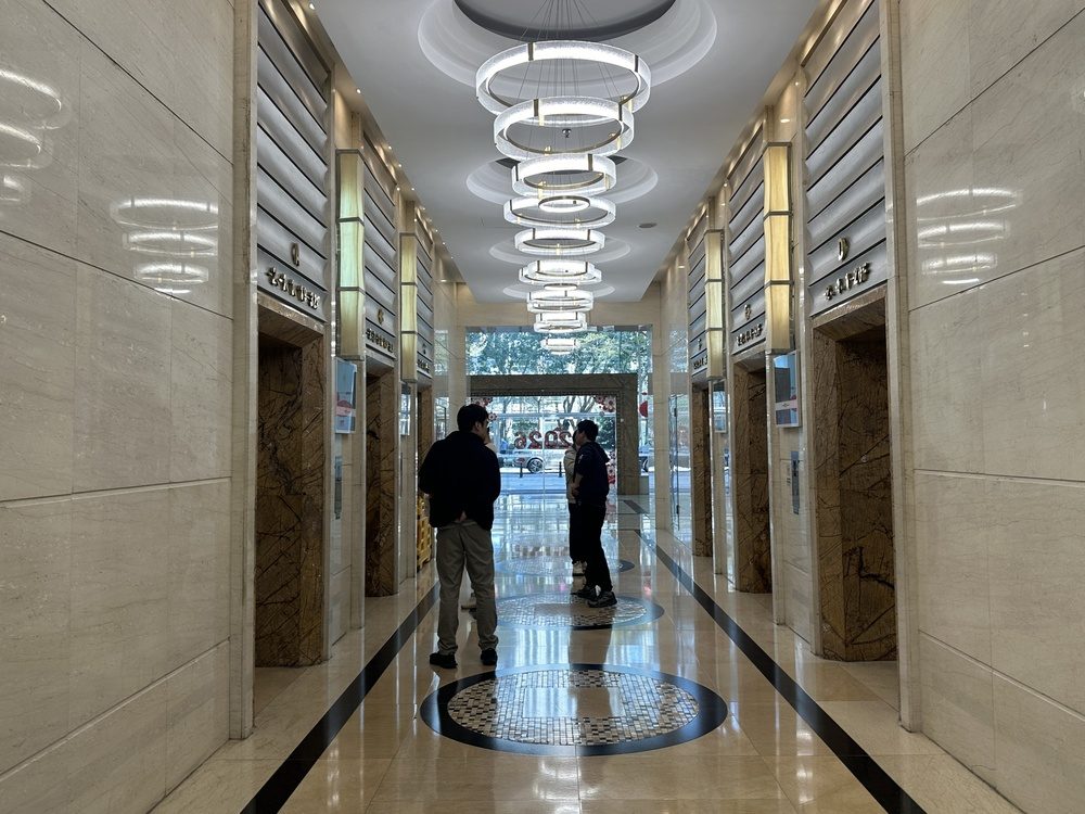 电梯厅1