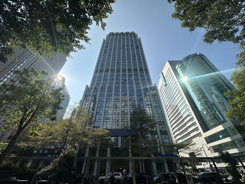 华融大厦外观图1